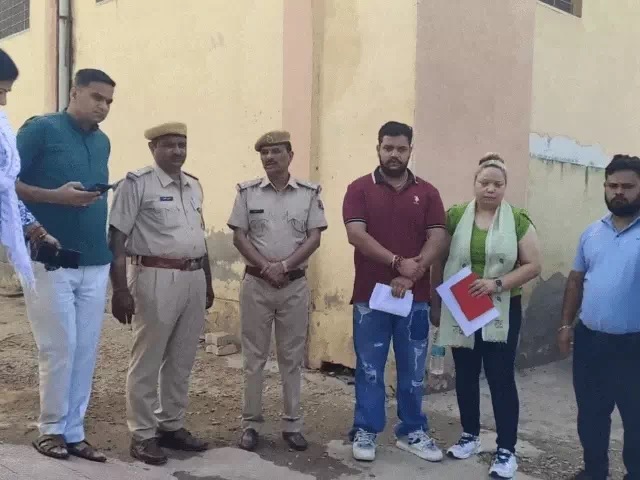 डोरो थी ली के शव को उनकी बेटी नोएल के सुपुर्द किया गया.