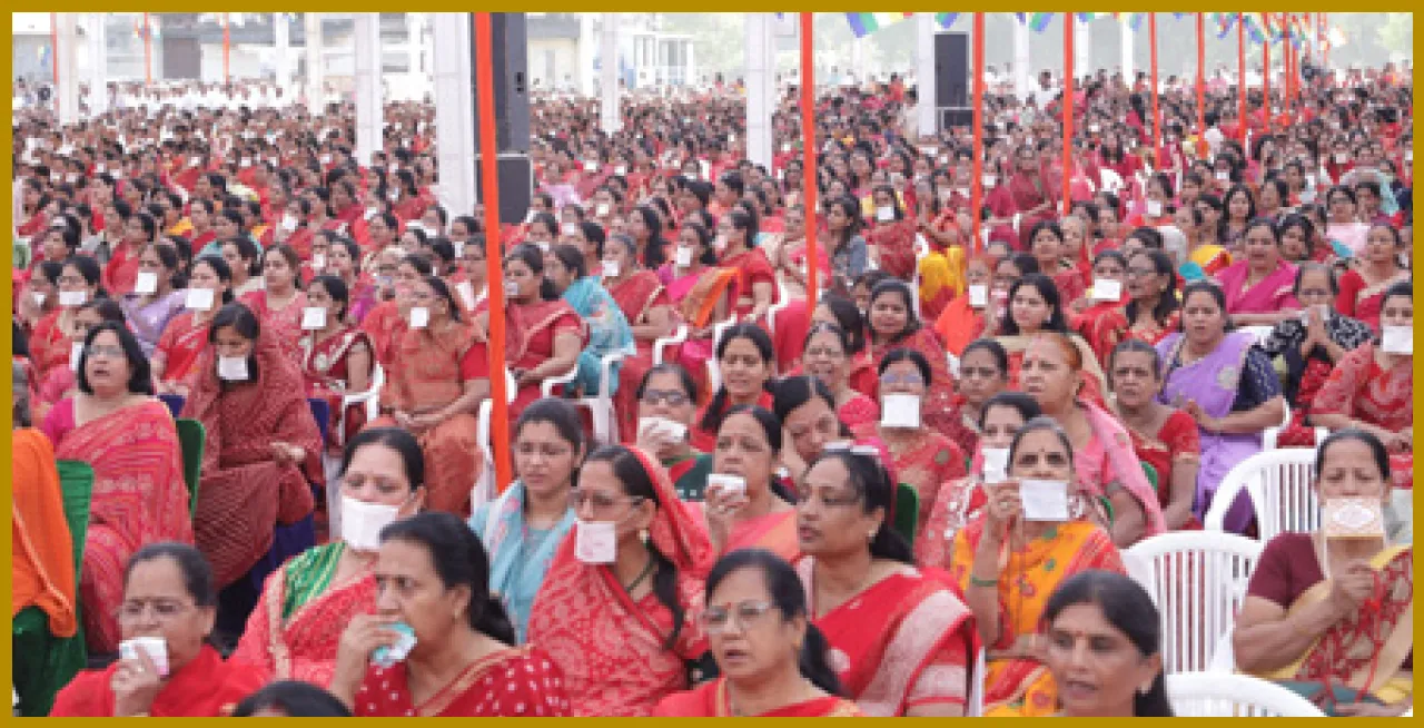 Thousands Gather for Navkar Jap in Udaipur